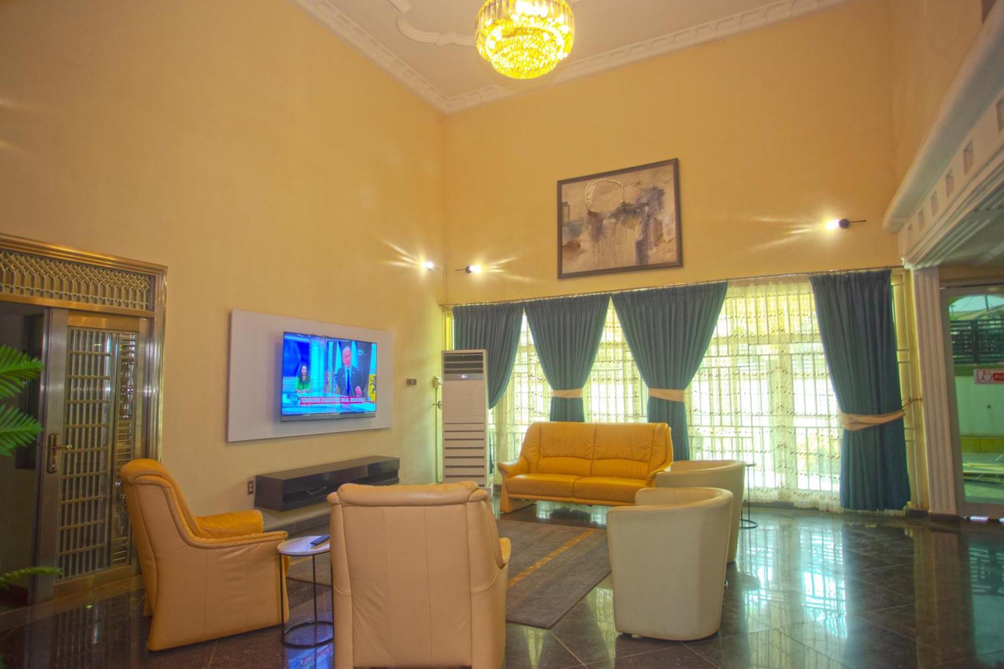 Labev Hotel Kumasi Exterior foto
